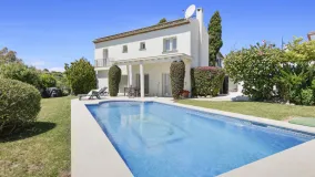 Buy Estepona Golf 3 bedrooms villa