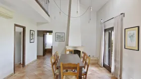 Villa for sale in Guadalobon