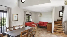 Villa for sale in Guadalobon