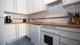 Apartment with 3 bedrooms for sale in Estepona Centre