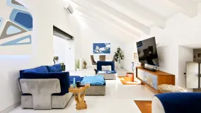 For sale town house in Estepona Old Town with 4 bedrooms