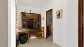 Se vende adosado con 4 dormitorios en Estepona Casco Antiguo