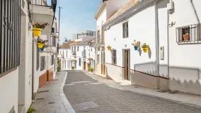 Comprar adosado de 2 dormitorios en Estepona Casco Antiguo