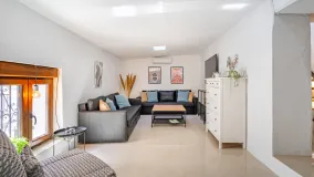 Comprar adosado de 2 dormitorios en Estepona Casco Antiguo