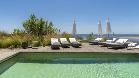 Villa a la venta con 6 dormitorios en Las Chapas