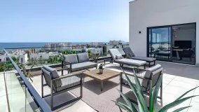 Buy penthouse with 3 bedrooms in Estepona Centre