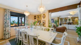 Estepona East 6 bedrooms villa for sale