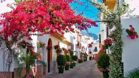 For sale town house in Estepona Town with 2 bedrooms