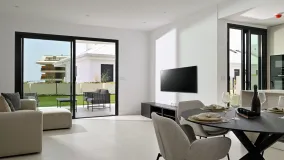 Buy ground floor apartment with 3 bedrooms in Fuengirola