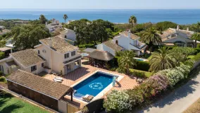 For sale villa in Calahonda with 3 bedrooms