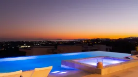 Comprar villa en El Herrojo de 6 dormitorios