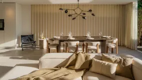 Ground floor apartment for sale in Nueva Andalucia with 3 bedrooms