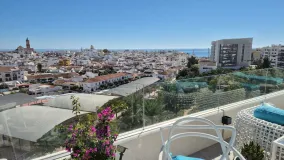 For sale penthouse in Estepona Town with 2 bedrooms