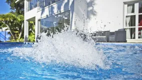 Villa for sale in Elviria