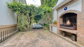 Villa for sale in Los Monteros