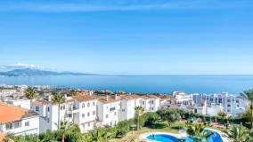 For sale La Duquesa apartment with 3 bedrooms