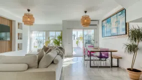 For sale villa with 4 bedrooms in New Golden Mile