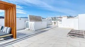 Penthouse with 2 bedrooms for sale in Estepona