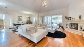 For sale villa in Sierrezuela with 6 bedrooms