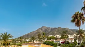 Comprar adosado en Marbella Ciudad con 3 dormitorios