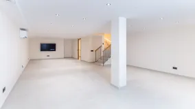 New Golden Mile 4 bedrooms town house for sale