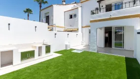 New Golden Mile 4 bedrooms town house for sale