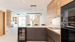 New Golden Mile 4 bedrooms town house for sale