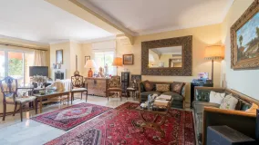 Apartamento de 3 dormitorios en venta en Nueva Andalucia