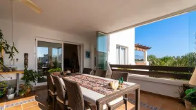 Apartamento en venta con 3 dormitorios en Estepona