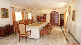 Se vende villa en La Quinta de 8 dormitorios