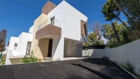 Villa a la venta con 4 dormitorios en Marbella Golden Mile