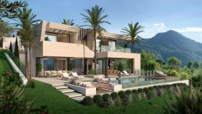 Plot for sale in Benahavis with 5 bedrooms