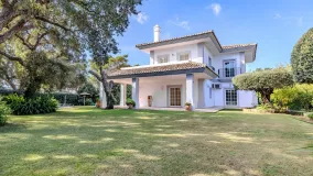 Buy 4 bedrooms villa in San Roque Club