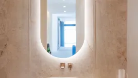 For sale villa in Marbella Golden Mile with 4 bedrooms