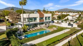 5 bedrooms villa for sale in New Golden Mile