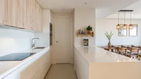 For sale 2 bedrooms apartment in Estepona