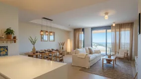 For sale 2 bedrooms apartment in Estepona