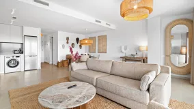 Apartment for sale in Estepona with 3 bedrooms