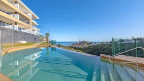 Buy penthouse in El Higueron with 2 bedrooms