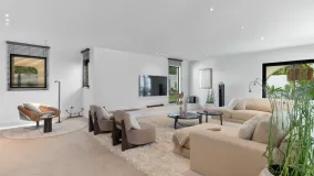5 bedrooms Casasola villa for sale