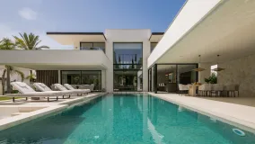 Nueva Andalucia villa for sale