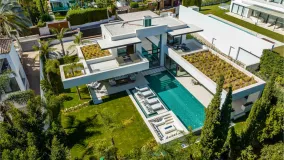 Nueva Andalucia villa for sale