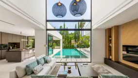 Nueva Andalucia villa for sale