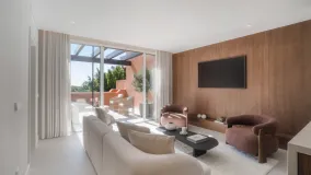 Duplex penthouse in Alminar de Marbella for sale