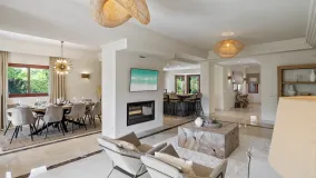 Semi detached villa for sale in Marbella - Puerto Banus with 5 bedrooms