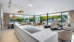 Se vende villa de 6 dormitorios en Haza del Conde