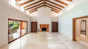 Se vende villa en Altos Reales