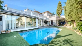 5 bedrooms villa in Estepona Golf for sale