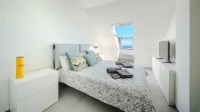 Penthouse for sale in La Duquesa with 2 bedrooms