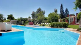 For sale Nueva Andalucia villa with 6 bedrooms
